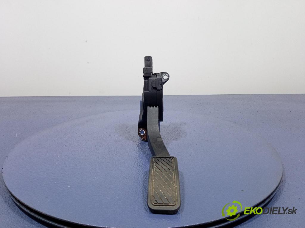 Ford Fiesta 2010 pedal Plyn: 8V219F836AA