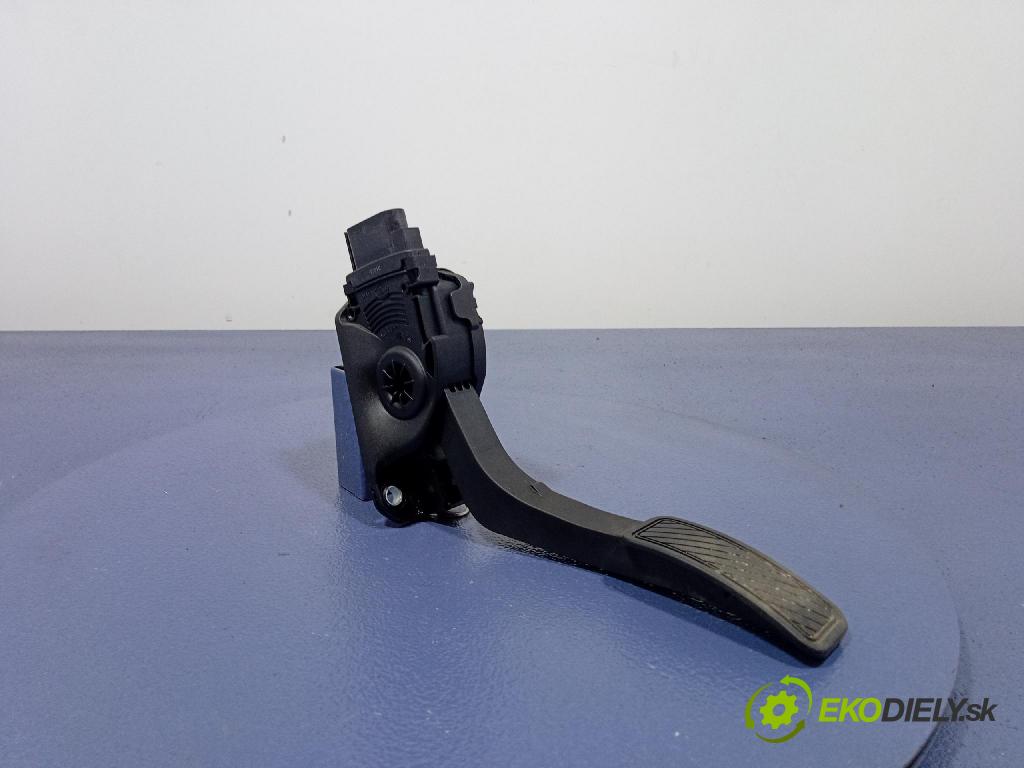 Ford Fiesta 2010 pedal Plyn: 8V219F836AA