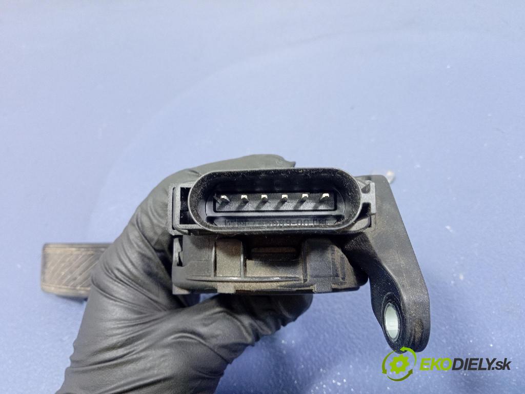 Ford Fiesta 2010 pedal Plyn: 8V219F836AA