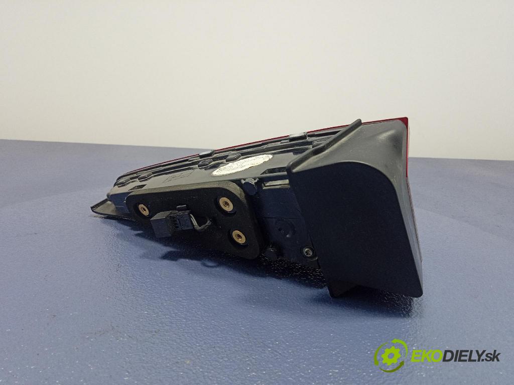 Skoda Elroq 50 2025 svetlo / reflektor zad ľavá Vnútri: 5LJ945307