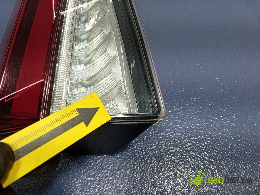 Skoda Elroq 50 2025 svetlo / reflektor zad ľavá Vnútri: 5LJ945307