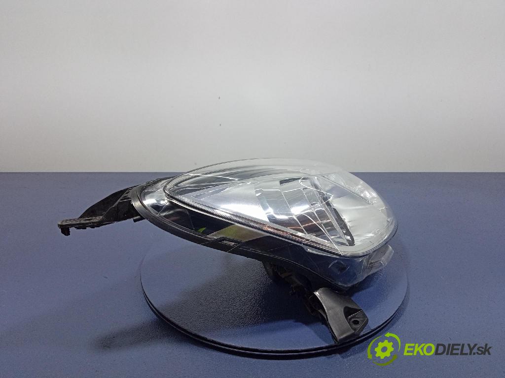 Citroen C3 2014 světlo v pravo: 9677033880