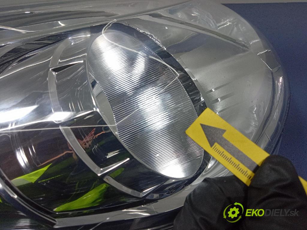 Citroen C3 2014 světlo v pravo: 9677033880