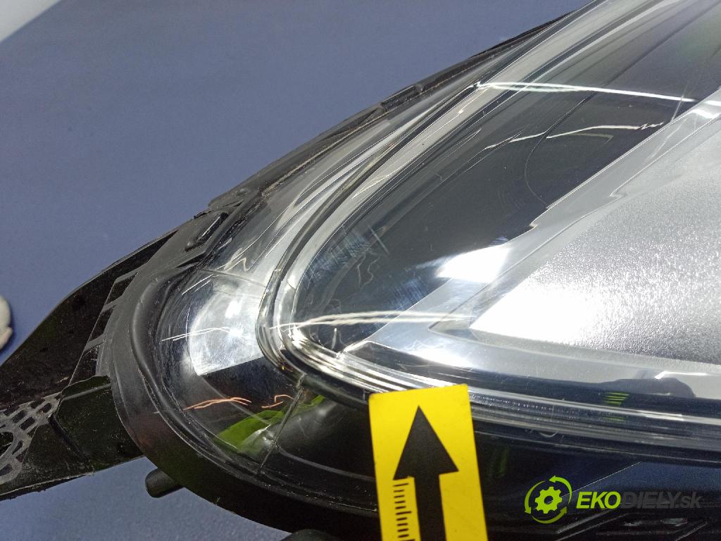 Citroen C3 2014 světlo v pravo: 9677033880