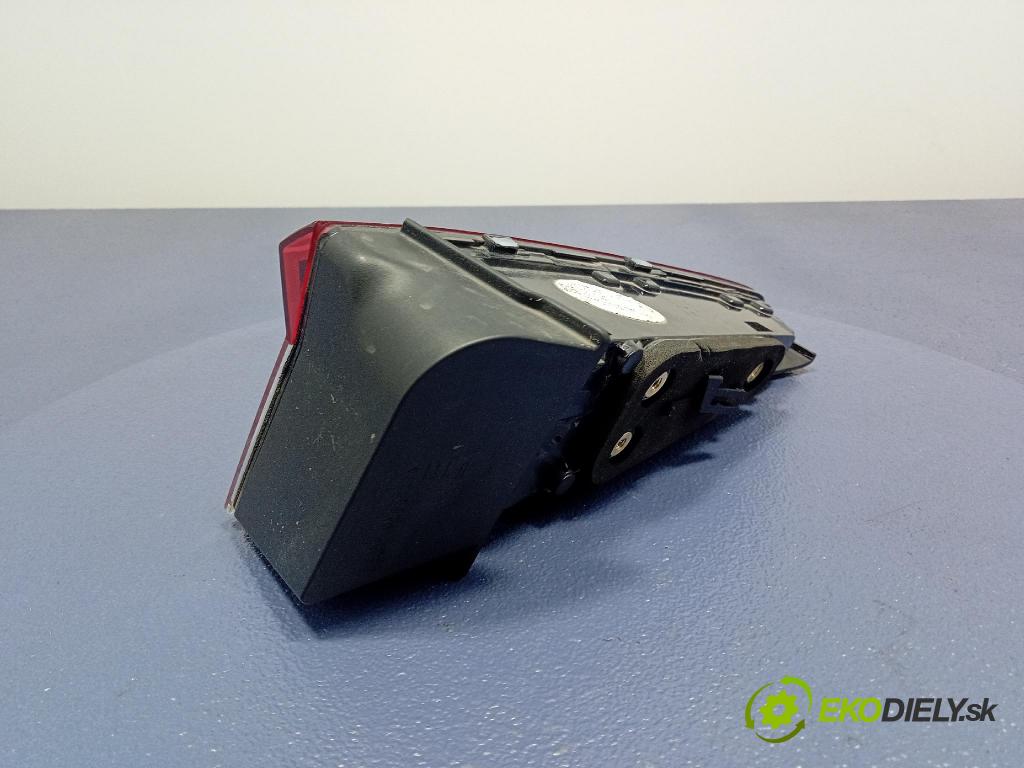 Skoda Elroq 50 2025 svetlo / reflektor zad Prava: Vnútri: 5LJ945308