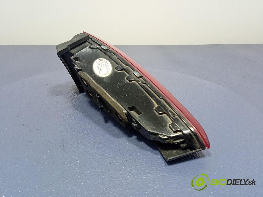 Skoda Elroq 50 2025 svetlo / reflektor zad Prava: Vnútri: 5LJ945308