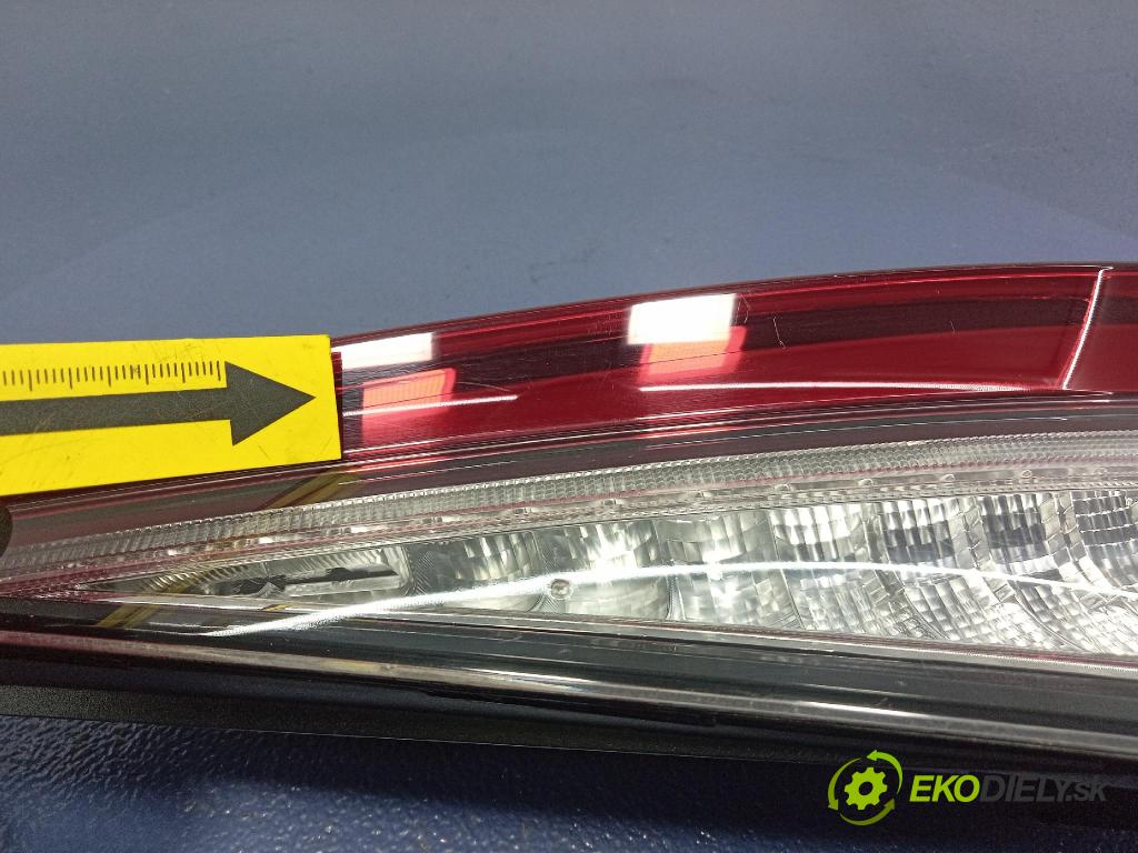 Skoda Elroq 50 2025 svetlo / reflektor zad Prava: Vnútri: 5LJ945308