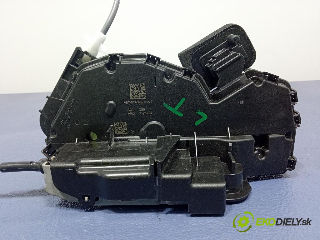 Skoda Elroq 50 2025 zámok dvere zad Vľavo: 5TA839015T