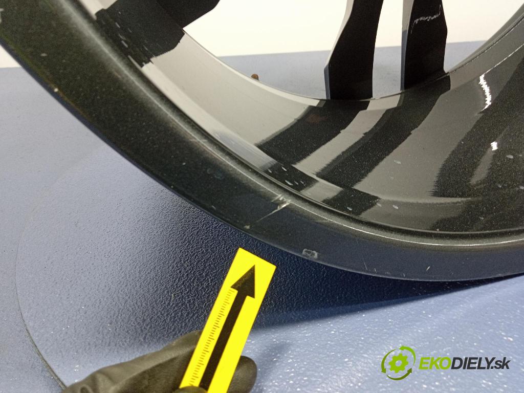 Audi SQ8 2022 Ráfky Hlinikové: 4M8601025J