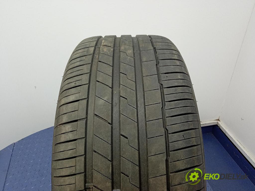 Audi SQ8 2022 pneumatiky: Leto: 8808563421957