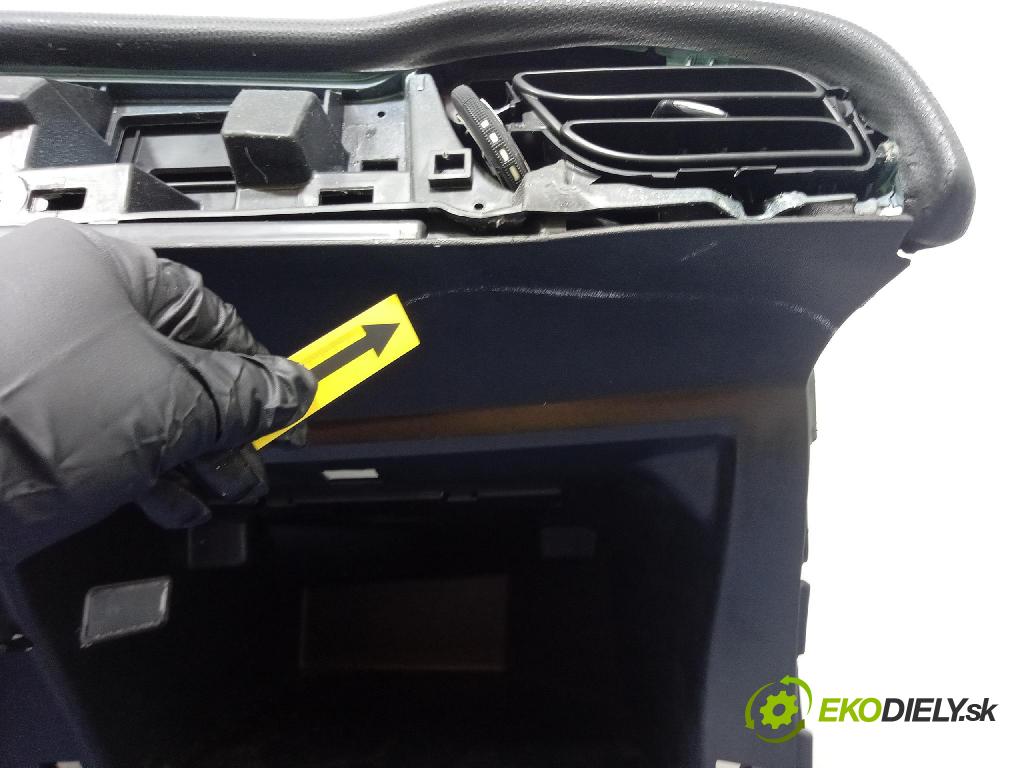 Citroen C3 2014 kokpit,pristrojová doska 98016847ZD