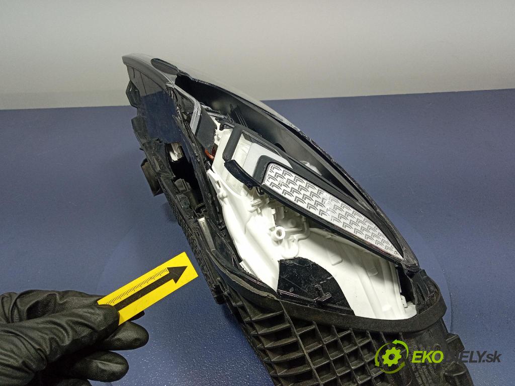 Audi Q7 ii lift 0 Reflektor: Vľavo: 4M0941039C