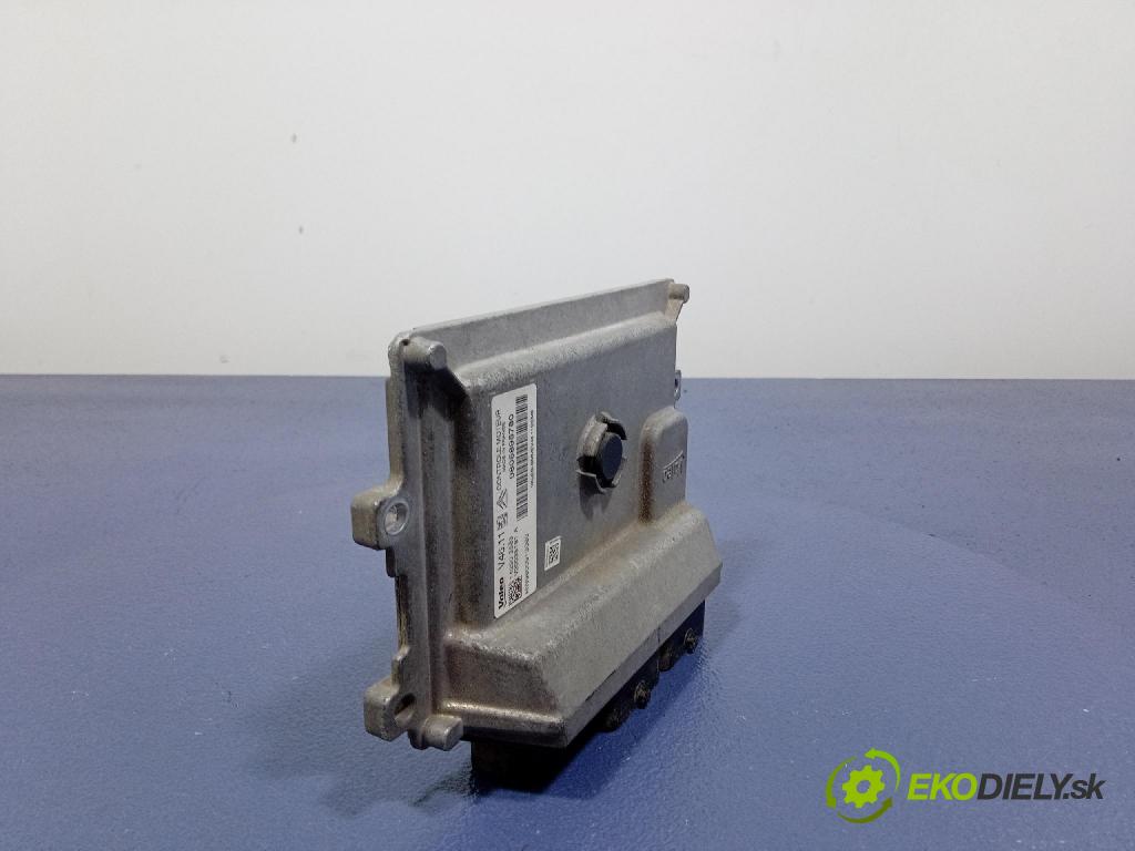 Citroen C3 2014 řídící jednotka Motor: 9805895780