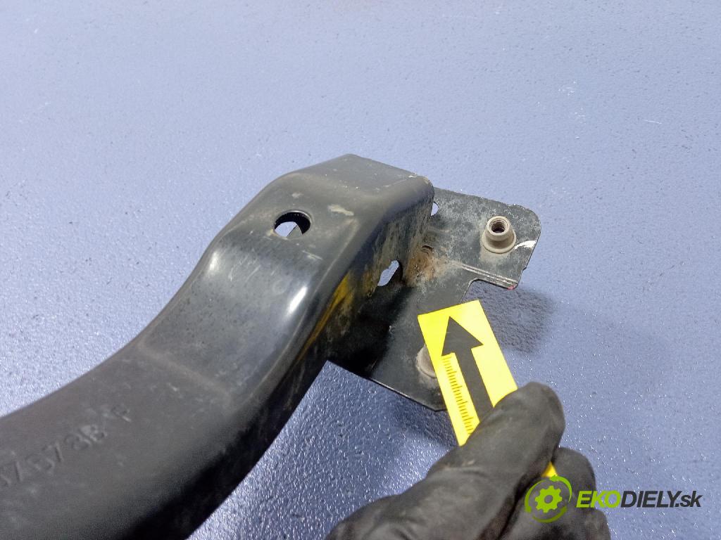 Citroen C3 2014 výztuha narazník před