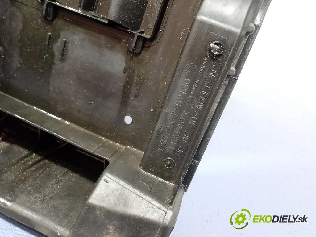 Citroen C3 2014 výstuha Predné: / pas predný 9677952180