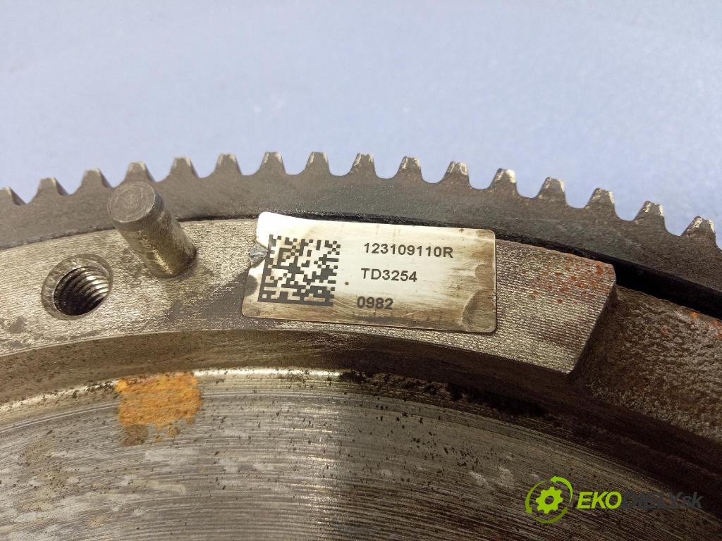 Mercedes B-Klasa 2013 Spojka: / kolo Dvouhmotový