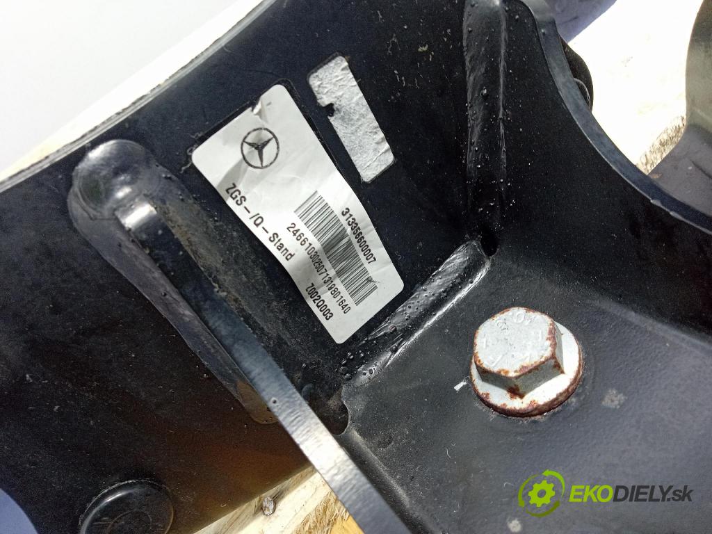 Mercedes B-Klasa 2013 oko Do Přívěsy A2463100404