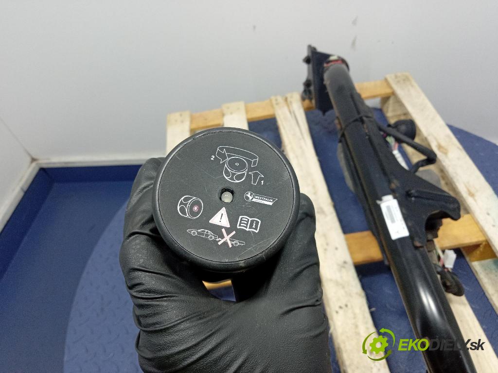 Mercedes B-Klasa 2013 oko Do Přívěsy A2463100404