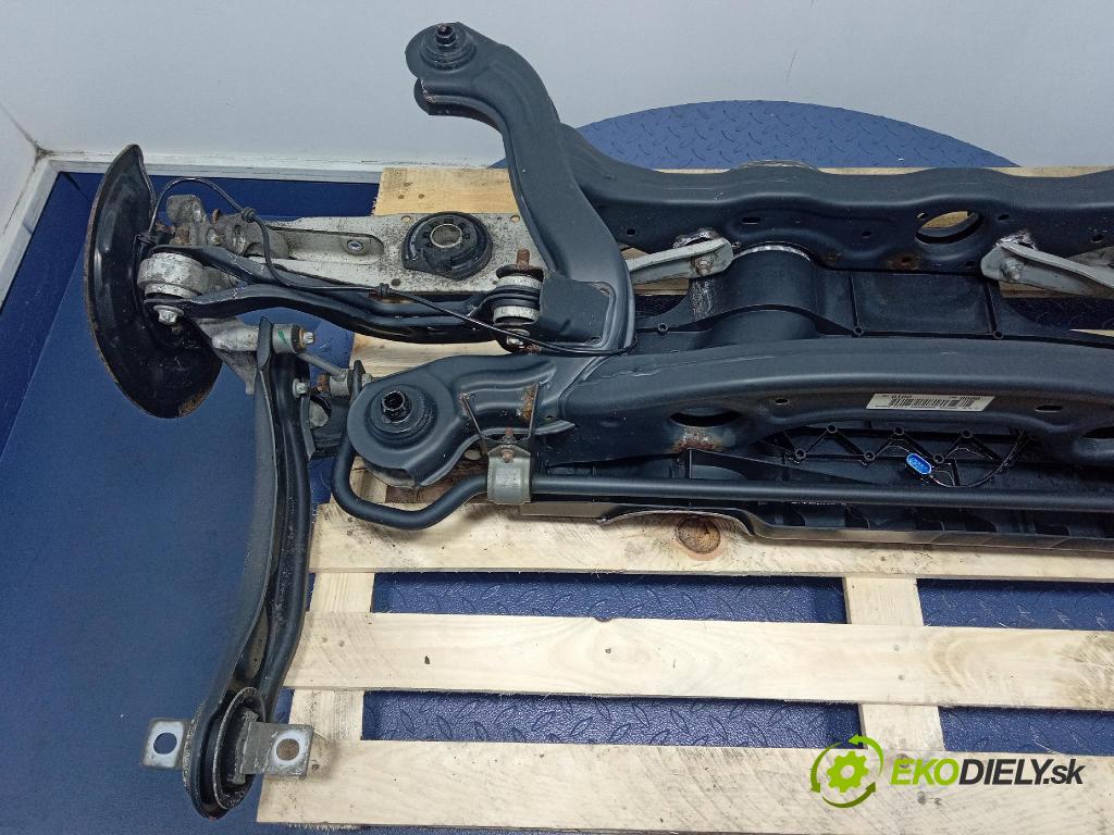 Mercedes B-Klasa 2013 výztuha Pozastavenia: Zad: A2463510401