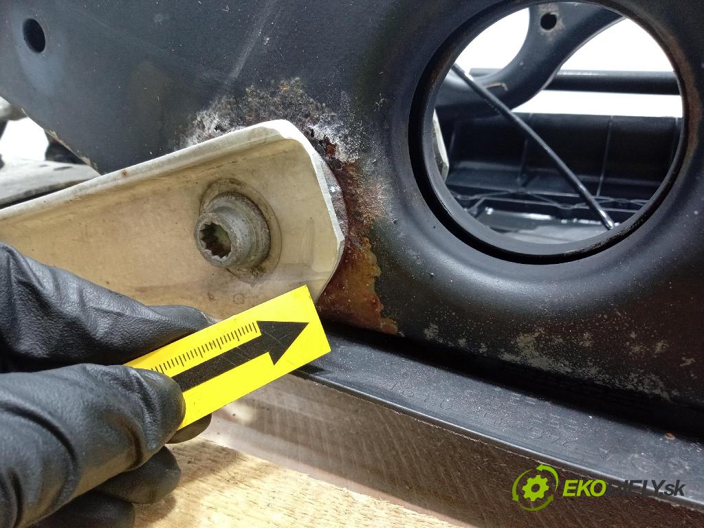 Mercedes B-Klasa 2013 výztuha Pozastavenia: Zad: A2463510401