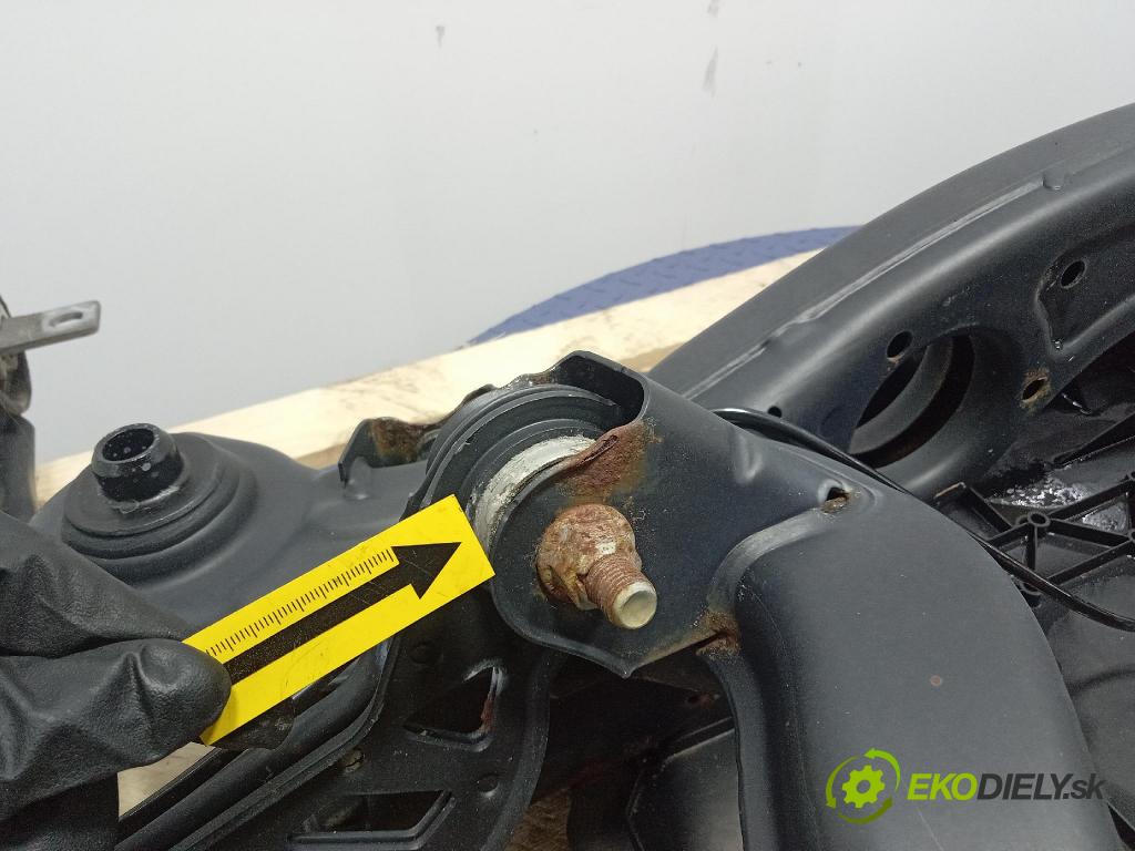 Mercedes B-Klasa 2013 výztuha Pozastavenia: Zad: A2463510401