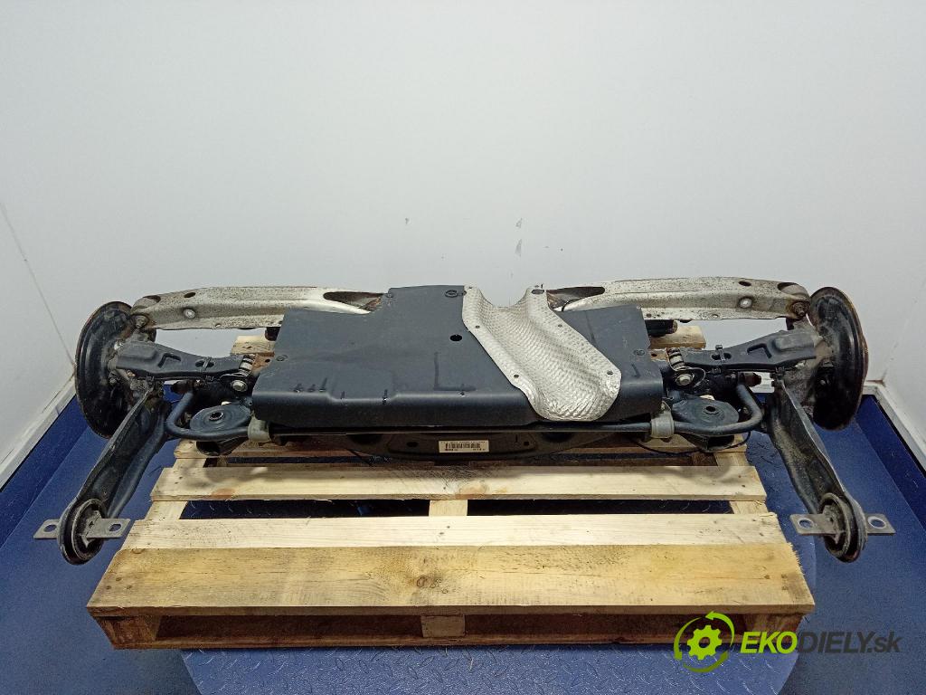 Mercedes B-Klasa 2013 výztuha Pozastavenia: Zad: A2463510401