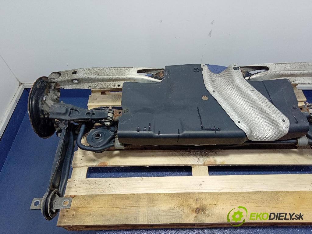 Mercedes B-Klasa 2013 výztuha Pozastavenia: Zad: A2463510401