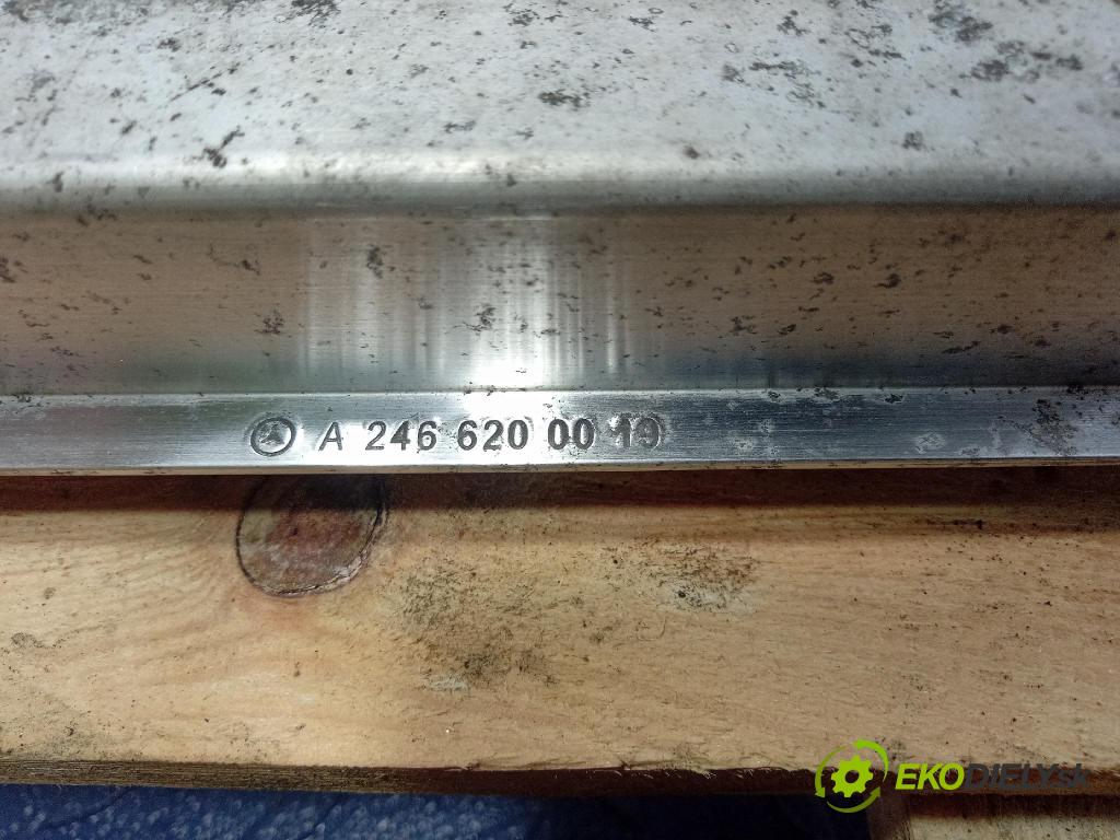 Mercedes B-Klasa 2013 výztuha Čelní / stěna Přední A2466200019