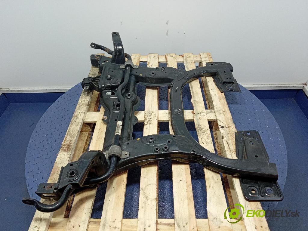 Mercedes B-Klasa 2013 přejít