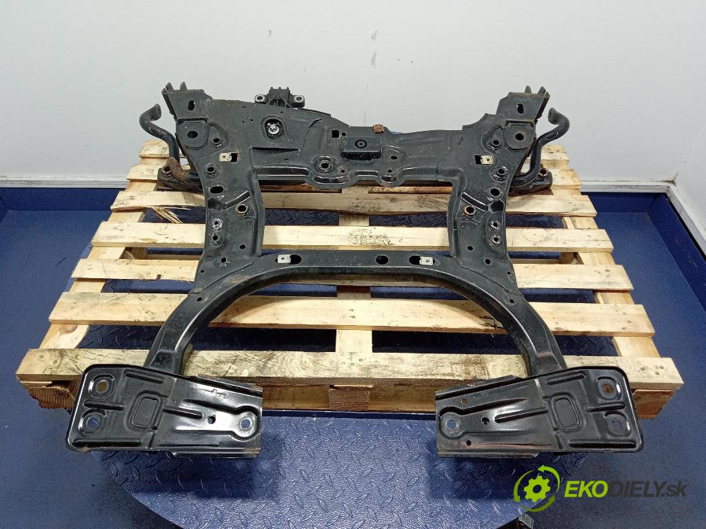 Mercedes B-Klasa 2013 přejít