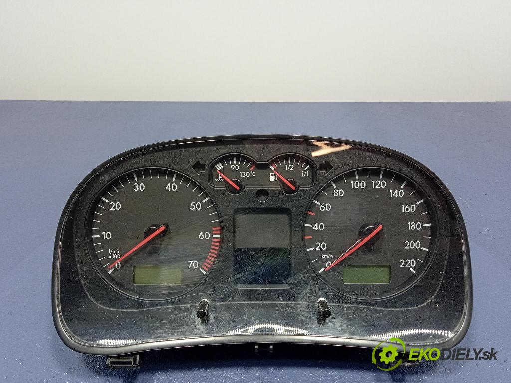 Volkswagen Golf 2002 Přístrojová deska 1J0920826