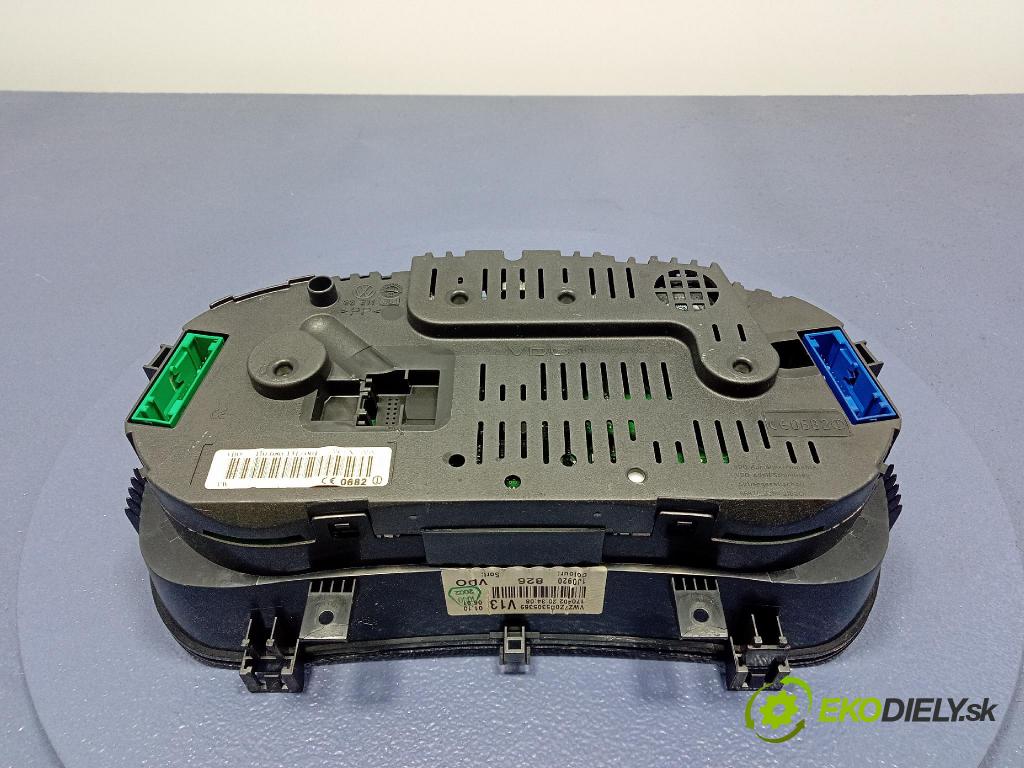 Volkswagen Golf 2002 Přístrojová deska 1J0920826