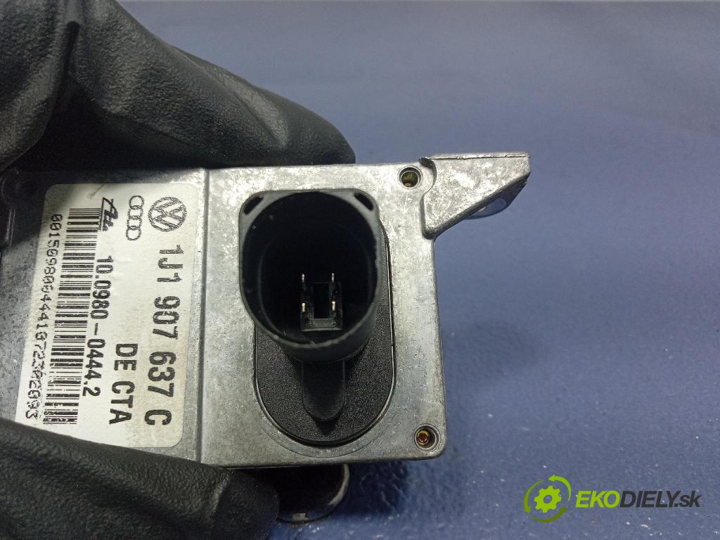 Volkswagen Golf 2002 řídící jednotka ESP. 1J1907637C