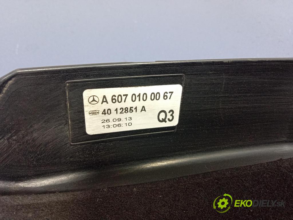 Mercedes B-Klasa 2013 kryt Motor: A6070100067