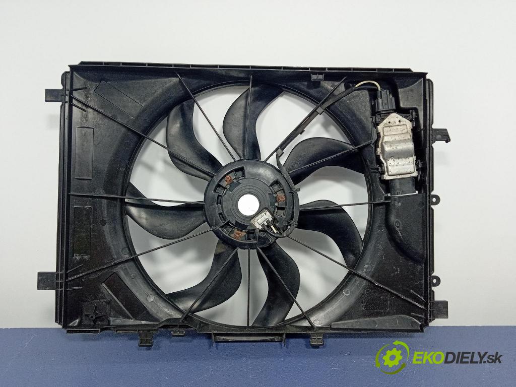 Mercedes B-Klasa 2013 Ventilátor Chladič: A2465000064
