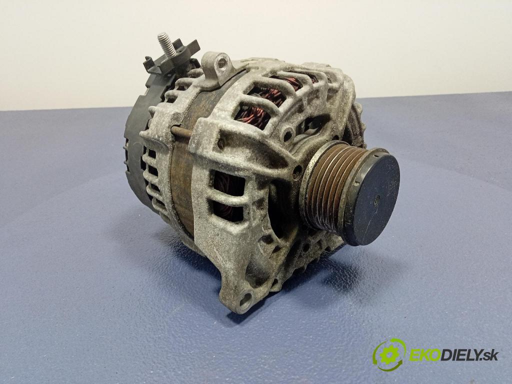 Mercedes B-Klasa 2013 Alternator A0009063822