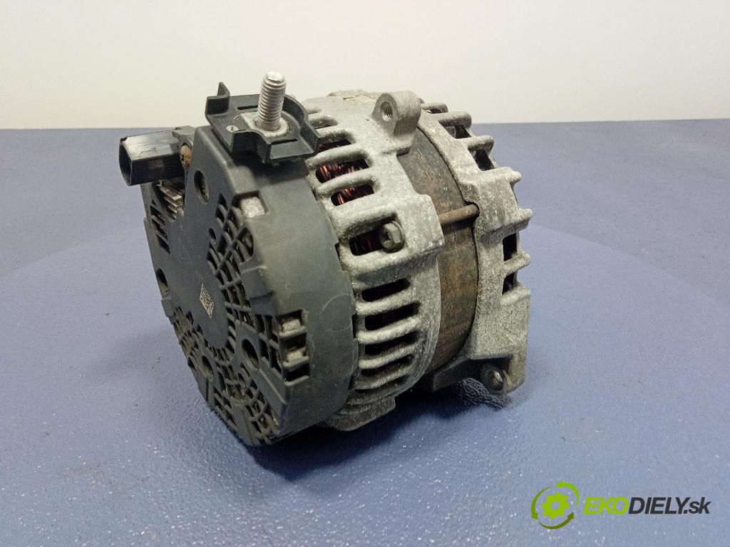 Mercedes B-Klasa 2013 Alternator A0009063822