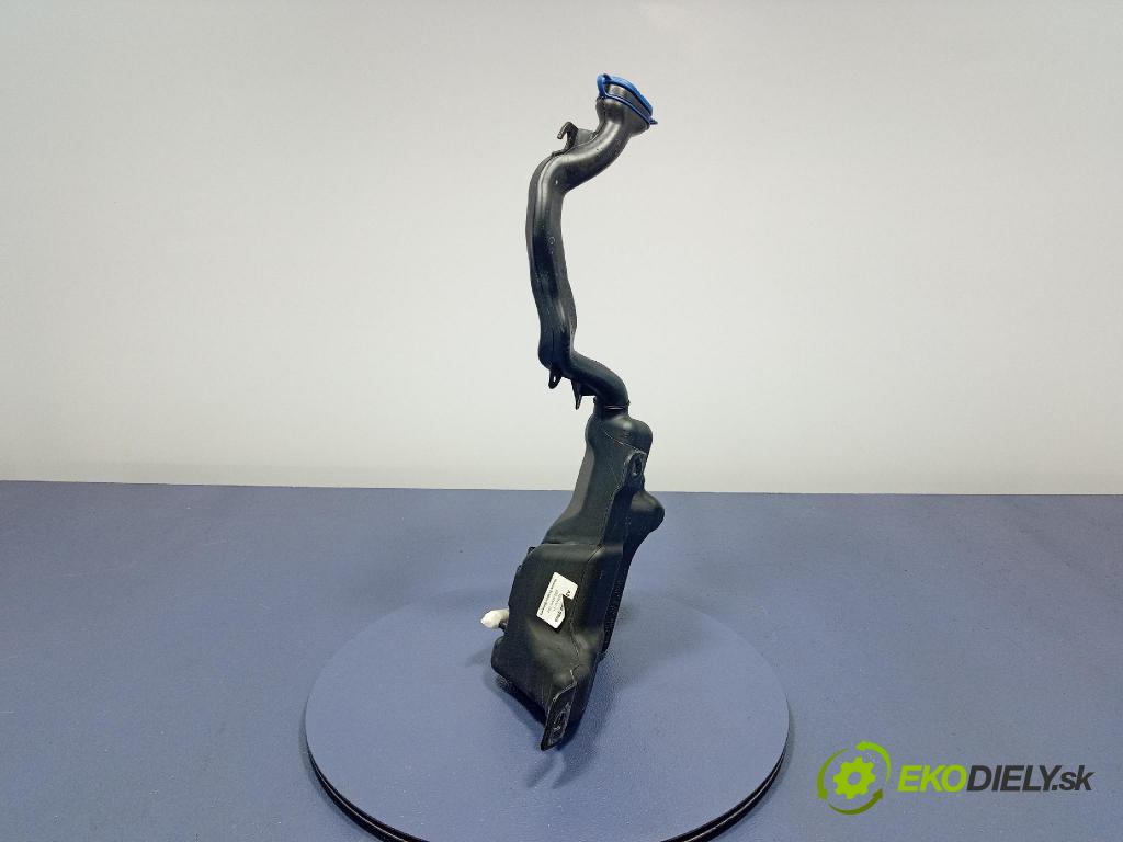 Mercedes B-Klasa 2013 nádržka Podložka: A2468690020