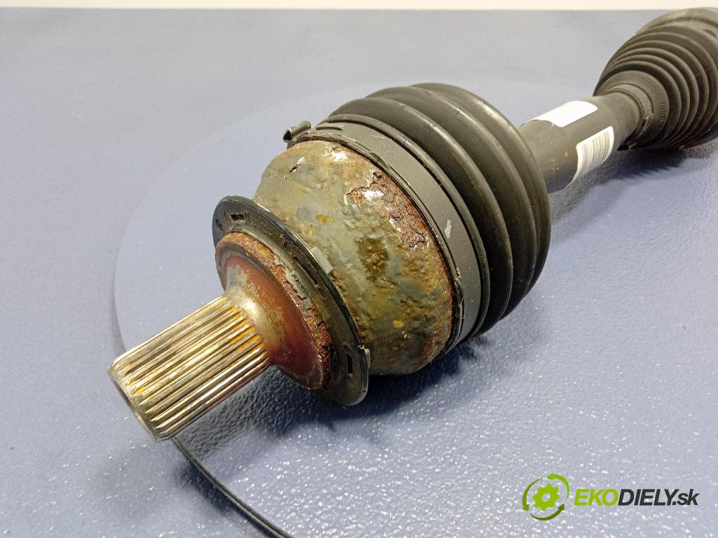 Mercedes B-Klasa 2013 poloos levá před A2463302900