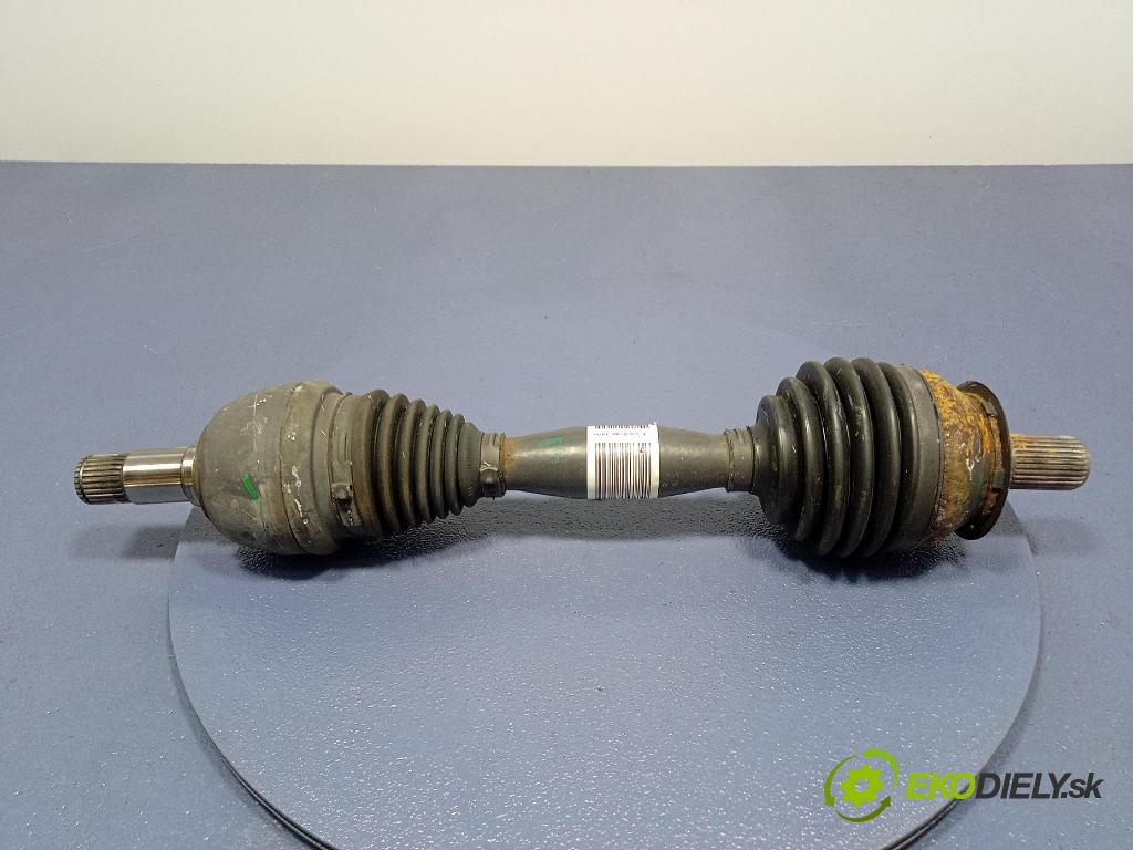 Mercedes B-Klasa 2013 poloos levá před A2463302900