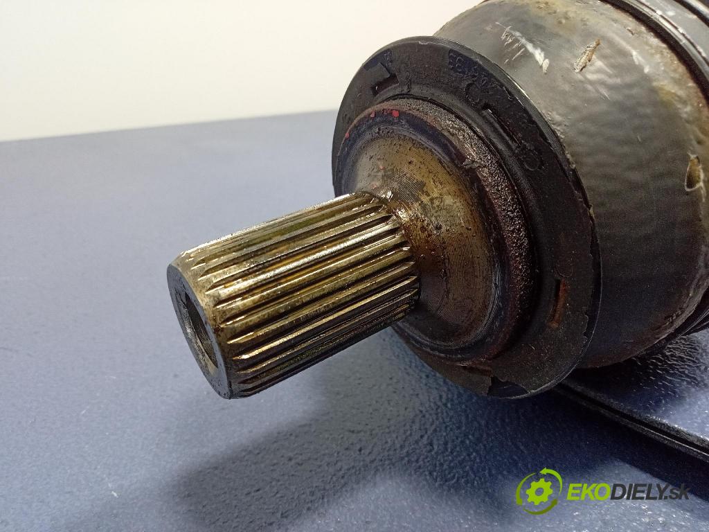 Mercedes B-Klasa 2013 poloos Prava: Predné A2463303000