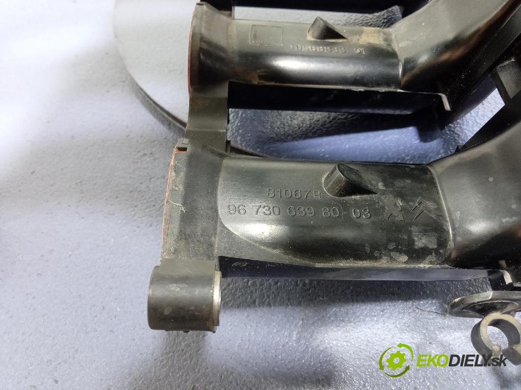 Citroen C3 2014 potrubí Sání: 9673063980