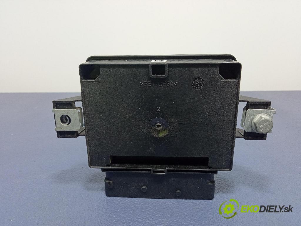 Mercedes B-Klasa 2013 řídící jednotka A1669002700