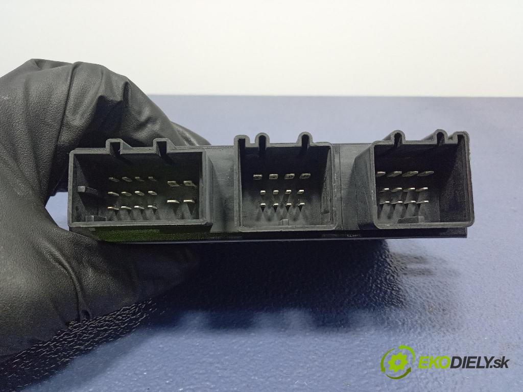 Mercedes B-Klasa 2013 řídící jednotka A2469005501