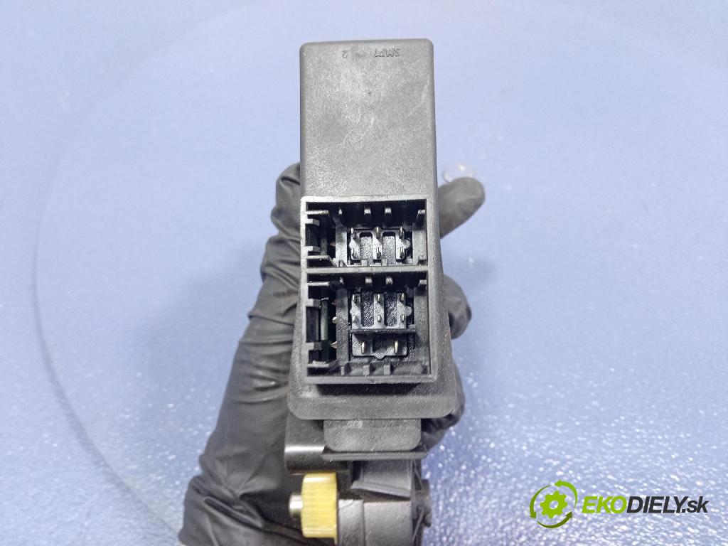 Vw Polo 2008 mechanismus stahování Sklenka: před Levý: 6Y2959802A