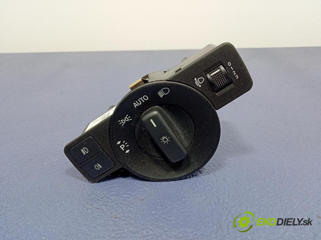 Mercedes B-Klasa 2013 Přepínač Světel: A2469050751