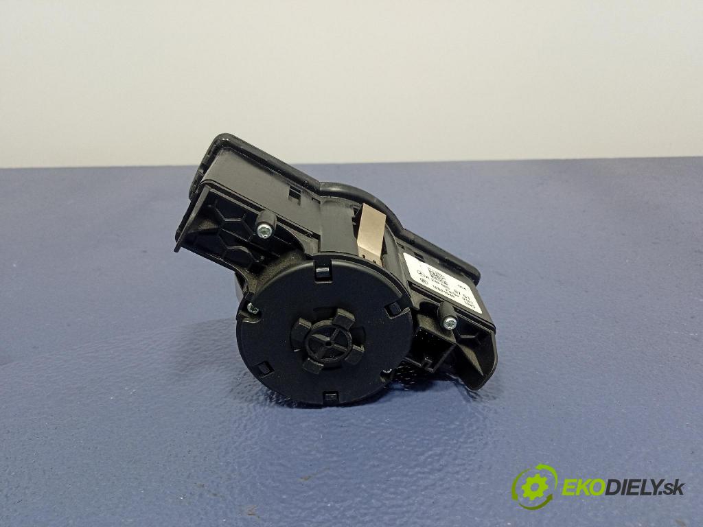 Mercedes B-Klasa 2013 Přepínač Světel: A2469050751