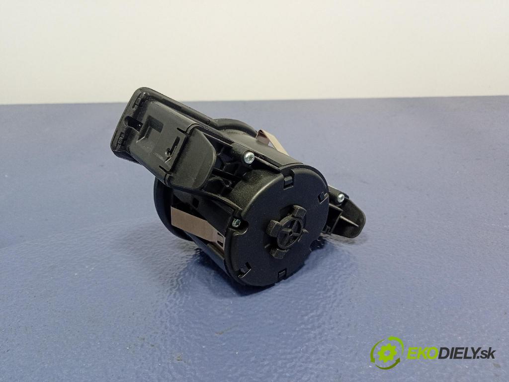 Mercedes B-Klasa 2013 Přepínač Světel: A2469050751
