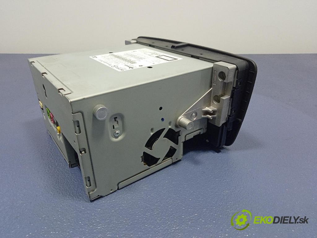 Mercedes B-Klasa 2013 Radio I Navigace: A2469000012