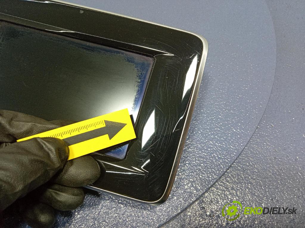 Mercedes B-Klasa 2013 Zobrazit: Rádio: / GPS A2469001206